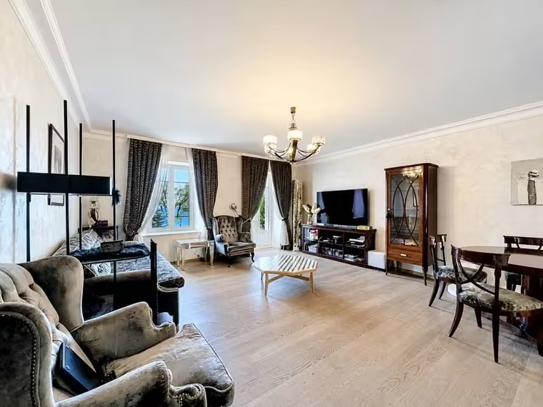 Elegant 4.5-Room Apartment in the Heart of Montreux